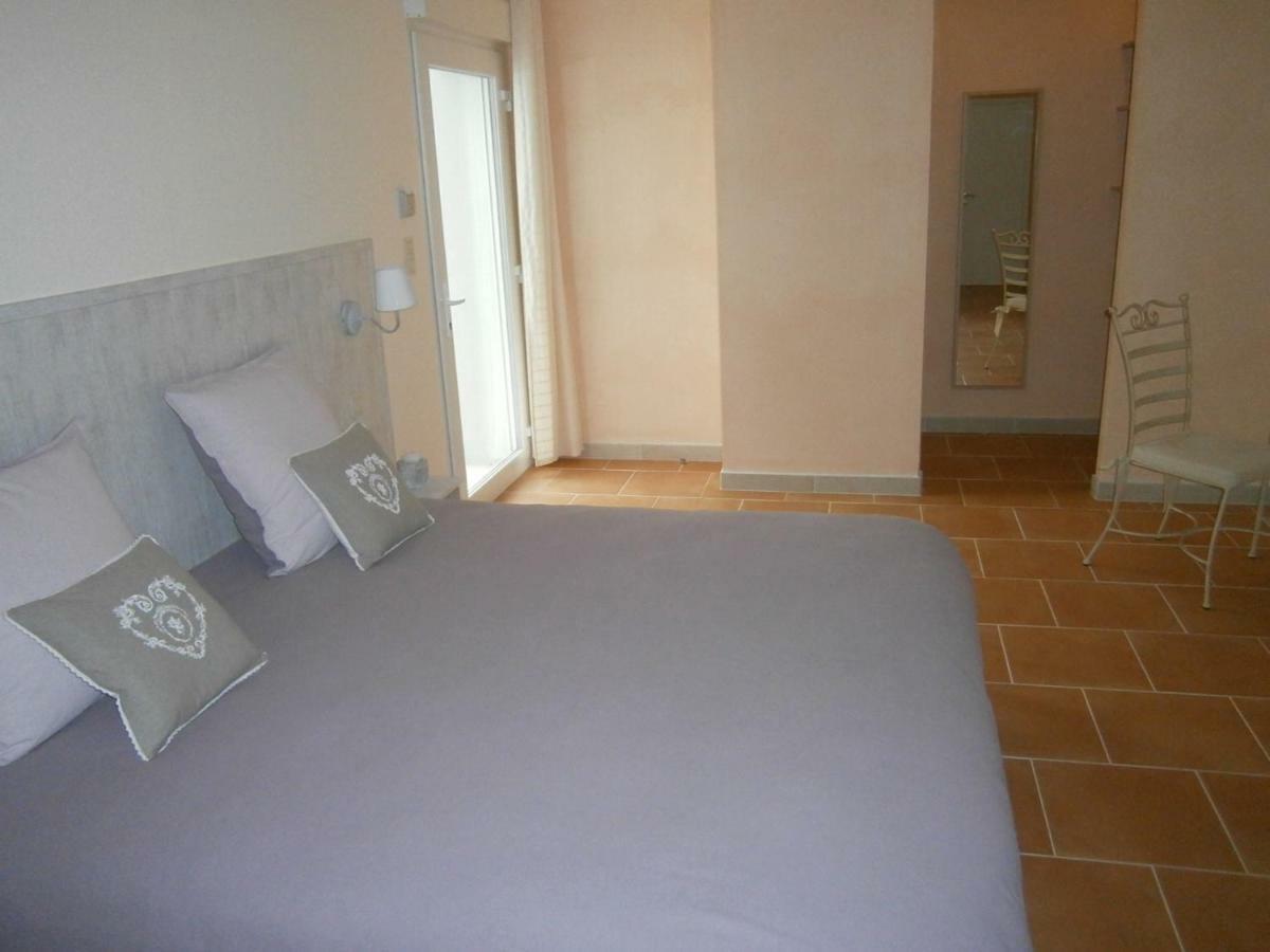 Les Jardins De Soulane B&B - Adults Only Belcastel-et-Buc Exterior photo